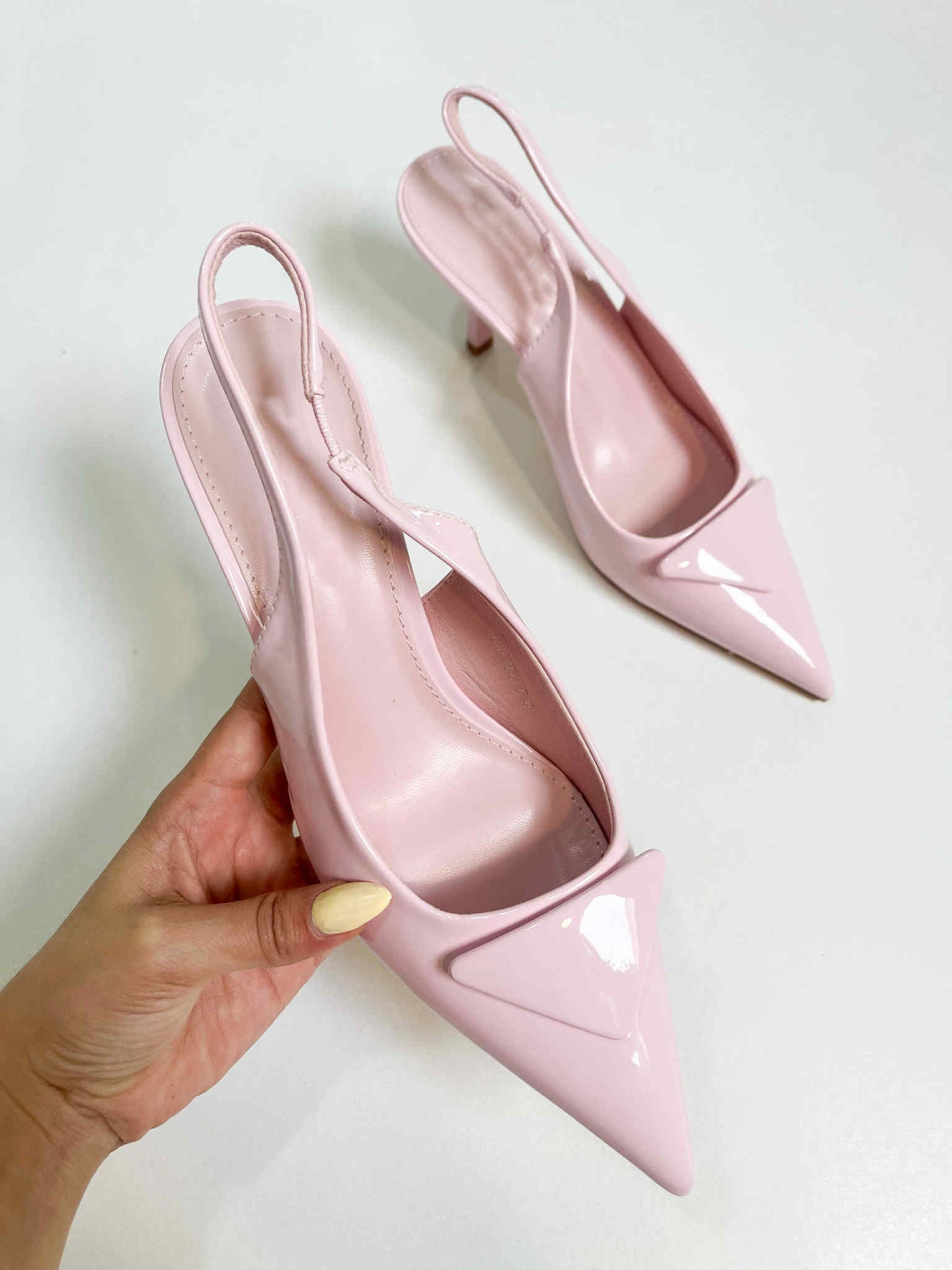 VALERIA PINK