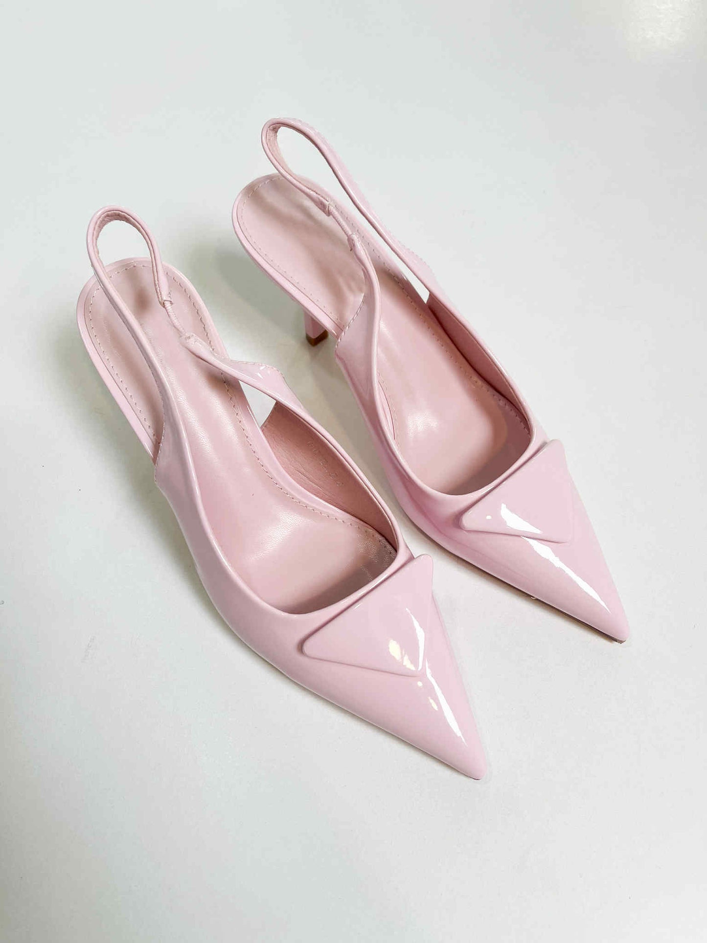 VALERIA PINK