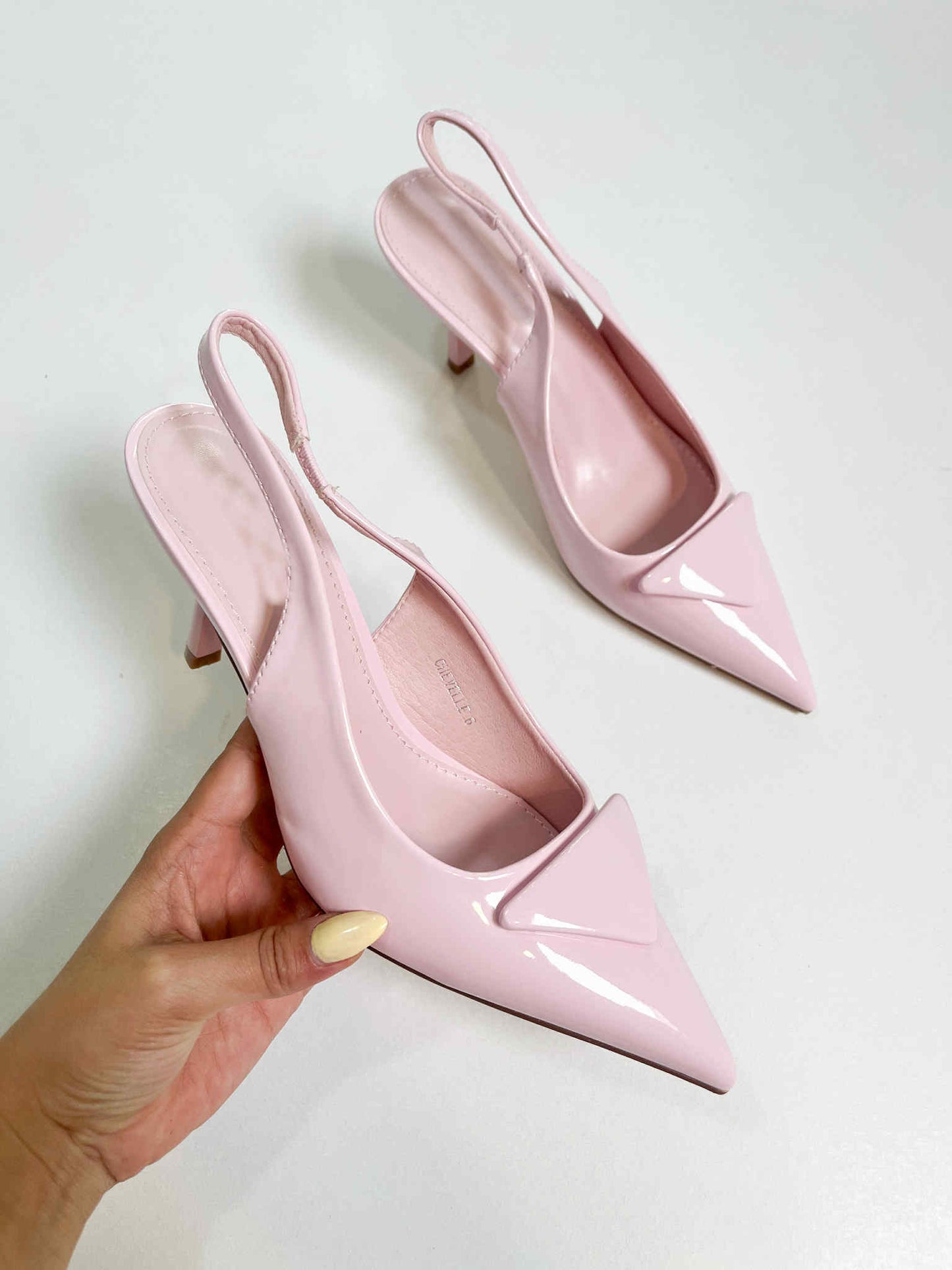VALERIA PINK
