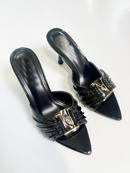 ARIADNA BLACK